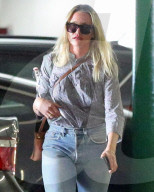 PEOPLE - Cameron Diaz schleppt die Wasserflasche umher