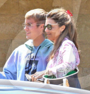 PEOPLE - Justin Bieber trifft sich mit Maria Shriver in Malibu