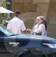 PEOPLE - Justin Bieber trifft sich mit Maria Shriver in Malibu