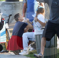 PEOPLE - Kate Hudson und Maddie Ziegler bei Dreharbeiten zu 'Sister'