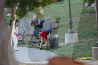 PEOPLE - Kate Hudson und Maddie Ziegler bei Dreharbeiten zu 'Sister'