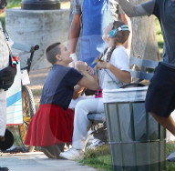 PEOPLE - Kate Hudson und Maddie Ziegler bei Dreharbeiten zu 'Sister'