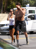 EXKLUSIV - Kourtney Kardashian und Younes Bendjima versuchen unerkannt Joggen zu gehen