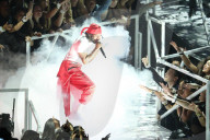PEOPLE - MTV Video Music Awards: Die Show