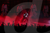 PEOPLE - MTV Video Music Awards: Die Show