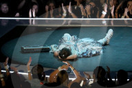 PEOPLE - MTV Video Music Awards: Die Show