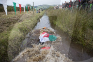 FEATURE - Schnorchel Wettbewerb in Llanwrtyd Wells