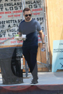 PEOPLE - Jeremy Piven gönn sich einen Smoothie to go