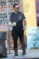 PEOPLE - Jeremy Piven gönn sich einen Smoothie to go