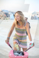 FEATURE - Burning Man Festival in der Wüste von Nevada