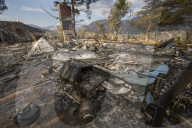 NEWS - Kalifornien: Waldbrände bei Los Angeles