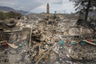 NEWS - Kalifornien: Waldbrände bei Los Angeles