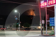 NEWS - Kalifornien: Waldbrände bei Los Angeles