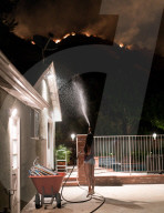 NEWS - Kalifornien: Waldbrände bei Los Angeles