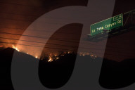 NEWS - Kalifornien: Waldbrände bei Los Angeles