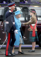 PEOPLE - Königin Elizabeth mit Prinz Philp bei der Eröffnung der Queensferry Crossing Brücke in Schottland