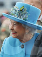 PEOPLE - Königin Elizabeth mit Prinz Philp bei der Eröffnung der Queensferry Crossing Brücke in Schottland