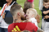 PEOPLE - Sergio Ramos kriegt Besuch von seiner Familie bei Training in Madrid 