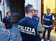 Arresto Polizia ragazzo presunto colpevole aggressione a sfondo sessuale