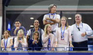 PEOPLE - US Open: Charlene und Myla jubeln für Roger Federer auf den Rängen 