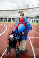 FEATURE - Fitte Senioren messen sich am Rollator-Rennen in Amsterdam