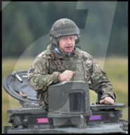 NEWS - Boris Johnson besucht britische NATO-Truppen