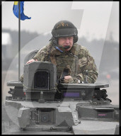 NEWS - Boris Johnson besucht britische NATO-Truppen