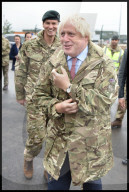 NEWS - Boris Johnson besucht britische NATO-Truppen