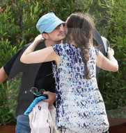PEOPLE - Orlando Bloom erlebt Kussattacke einer unbekannten Brünetten