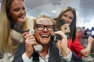 PEOPLE - "Charity Day" in London: Promis am Spendentelefon