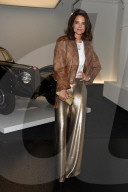 PEOPLE - Katie Holmes glänzt neben Keaton und Chastain an der Ralph Lauren Modeschau