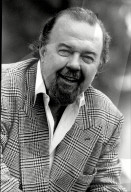 PEOPLE - Britischer Theatermacher Sir Peter Hall gestorben