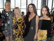 PEOPLE - Promis bei der Michael Kors Modenschau in New York