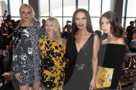 PEOPLE - Promis bei der Michael Kors Modenschau in New York