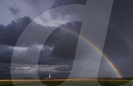 FEATURE -  Doppelter Regenbogen über Leuchtturm