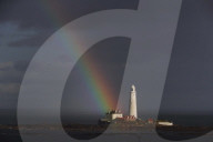 FEATURE -  Doppelter Regenbogen über Leuchtturm