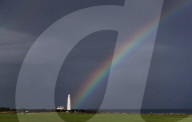 FEATURE -  Doppelter Regenbogen über Leuchtturm