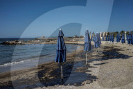NEWS - Umweltkatastrophe in Griechenland: Ölteppich erreicht Athens Touristengebiete