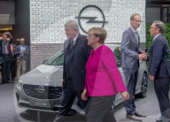 NEWS - Angela Merkel eröffnet IAA in Frankfurt