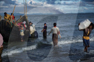 NEWS - Bangladesch: Rohingya fliehen aus Myanmar
