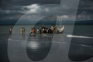 NEWS - Bangladesch: Rohingya fliehen aus Myanmar