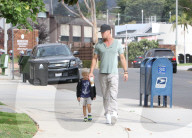 PEOPLE - Daddy on Duty: Josh Duhamel mit Klein Axl in Hollywood unterwegs