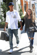 PEOPLE - Jeremy Meeks und Chloe Green bummeln am Robertson