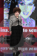 PEOPLE - Immernoch Grande Dame: Gina Lollobrigida in einer TV-Show