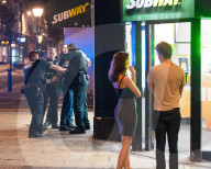 NEWS - Wüste Szenen mit betrunkenen Jugendlichen an der "Freshers Week" in Brighton