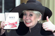PEOPLE - Schauspielerin Liz Dawn im Alter von 77 Jahren gestorben