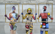 FEATURE - Bodypainting: Weltberühmte Kunstwerke "wandeln" durch London