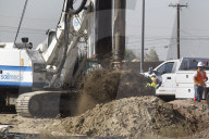 NEWS - San Diego: Mauer-Bau an der Grenze zu Mexiko