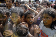 NEWS - Bangladesch: Rohingya aus Myanmar auf der Flucht 