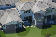 EXKLUSIV - Schwanger Kylie Jenner lässt sich harrassenweise Vitaminwasser liefern